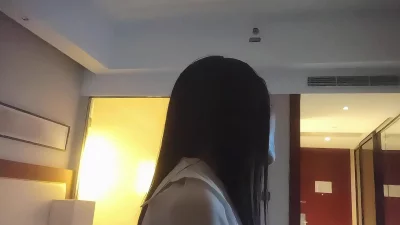 21岁的大学小姐姐，喜欢关灯干，说这样才能叫的出来